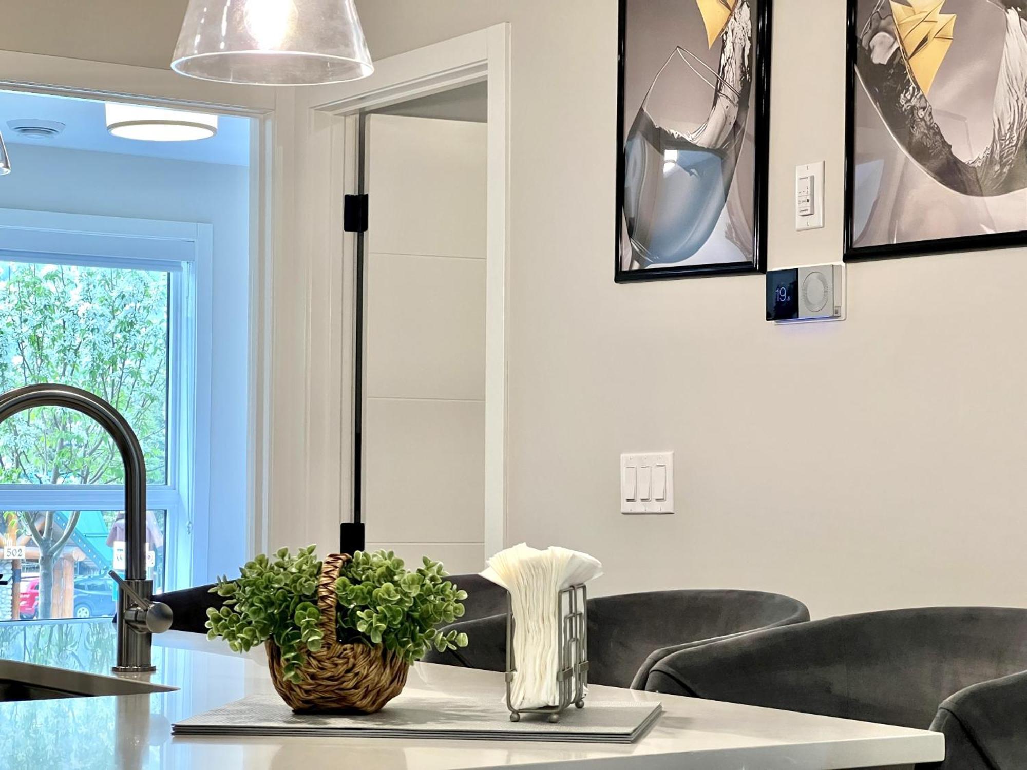 Brand New 2Br Condo With Outdoor Swimming Pool And Hot Tub Canmore Extérieur photo